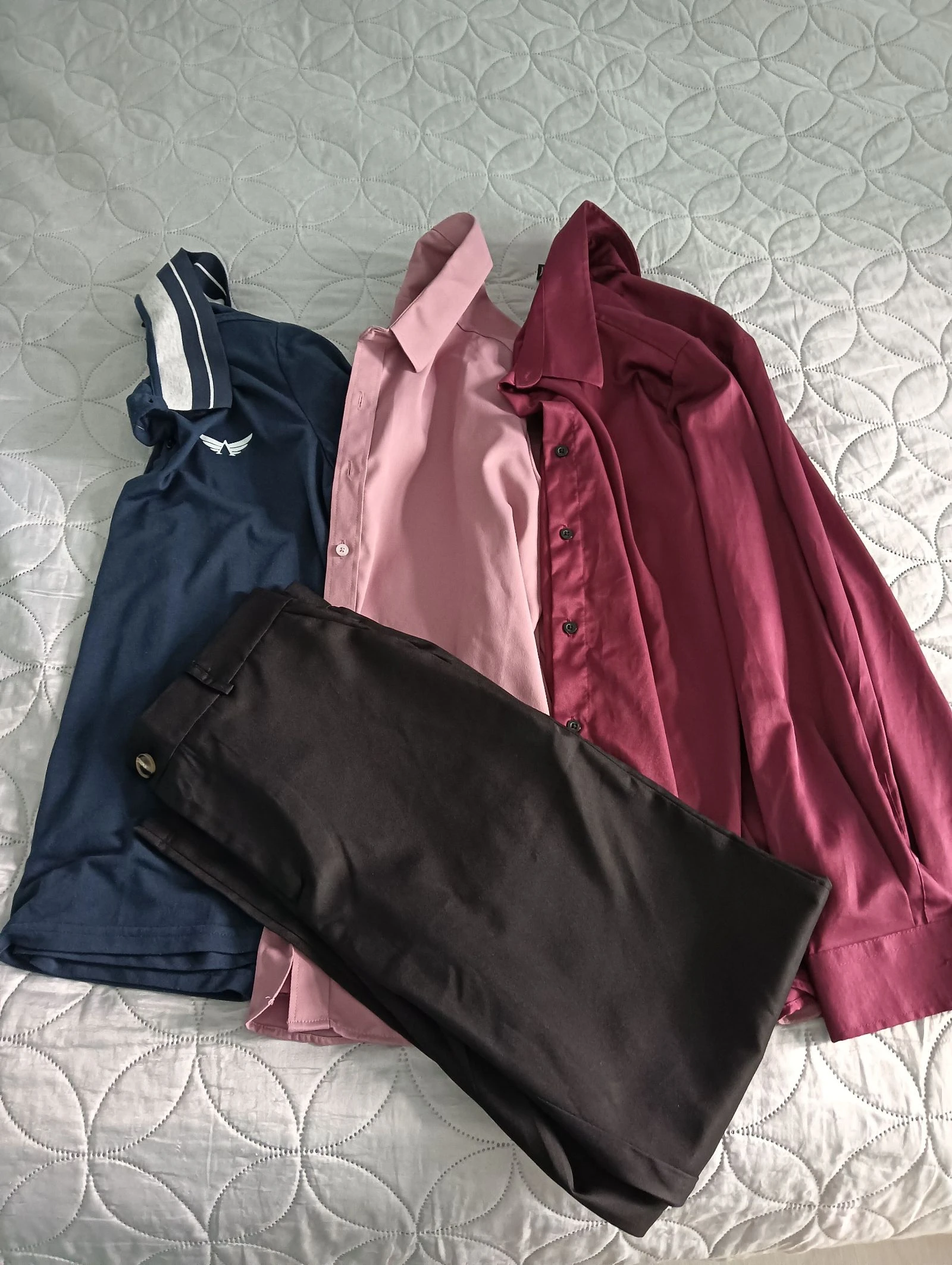 Lote de Roupa Masculina (4 Peças)  Tamanho S